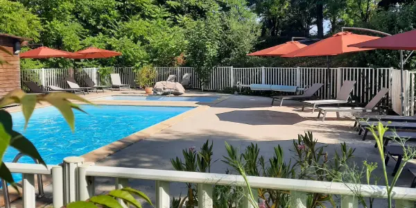 piscine chauffée camping Les Tilleuls à Rocamadour